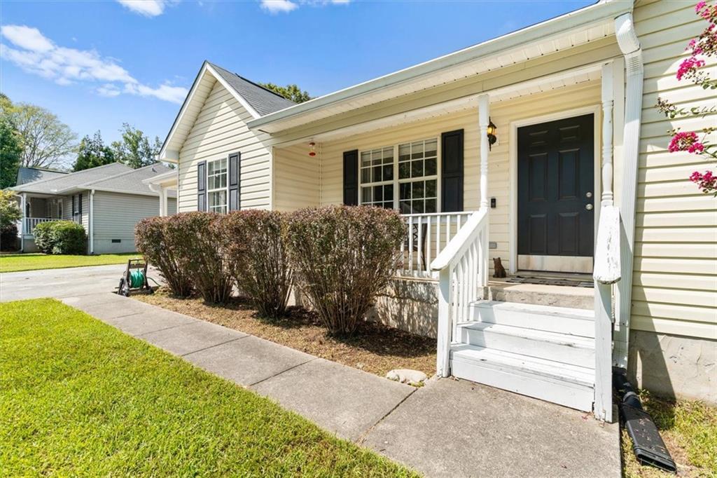 12 Covered Springs Drive NE