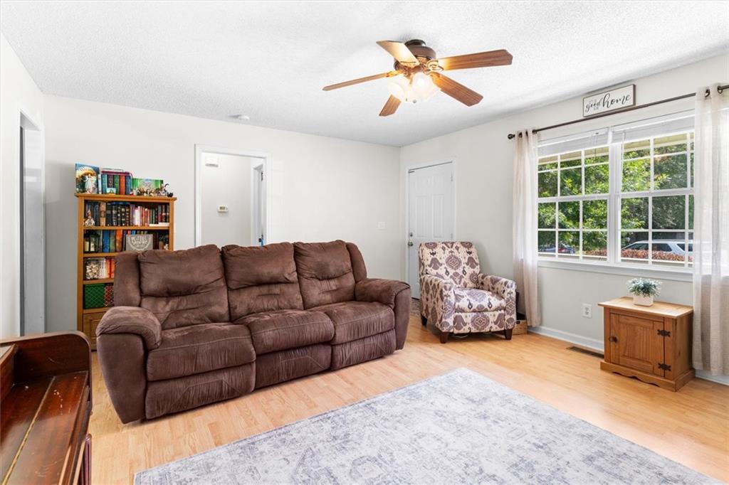 12 Covered Springs Drive NE