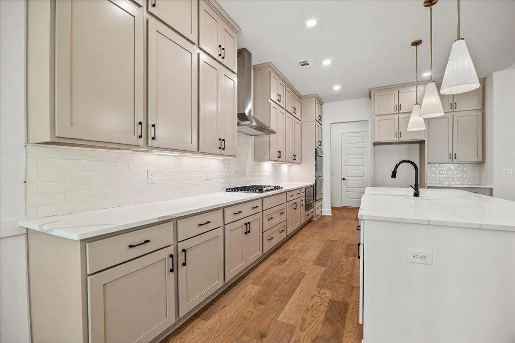 Gainesville, Georgia 30506, United States, 4 Bedrooms Bedrooms, ,4 BathroomsBathrooms,Residential,Active,223216