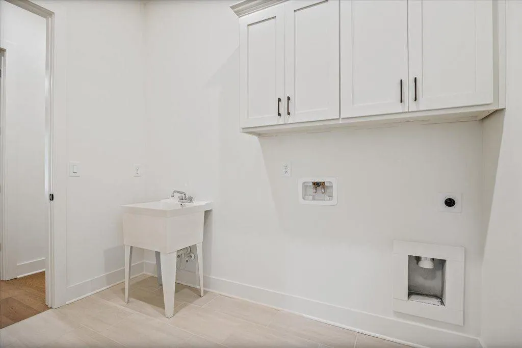 Gainesville, Georgia 30506, United States, 4 Bedrooms Bedrooms, ,4 BathroomsBathrooms,Residential,Active,223216