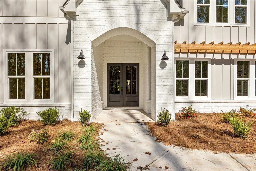 Gainesville, Georgia 30506, United States, 4 Bedrooms Bedrooms, ,4 BathroomsBathrooms,Residential,Active,223216