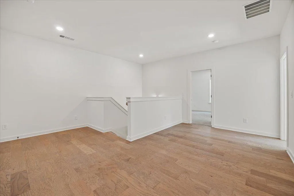 Gainesville, Georgia 30506, United States, 4 Bedrooms Bedrooms, ,4 BathroomsBathrooms,Residential,Active,223216