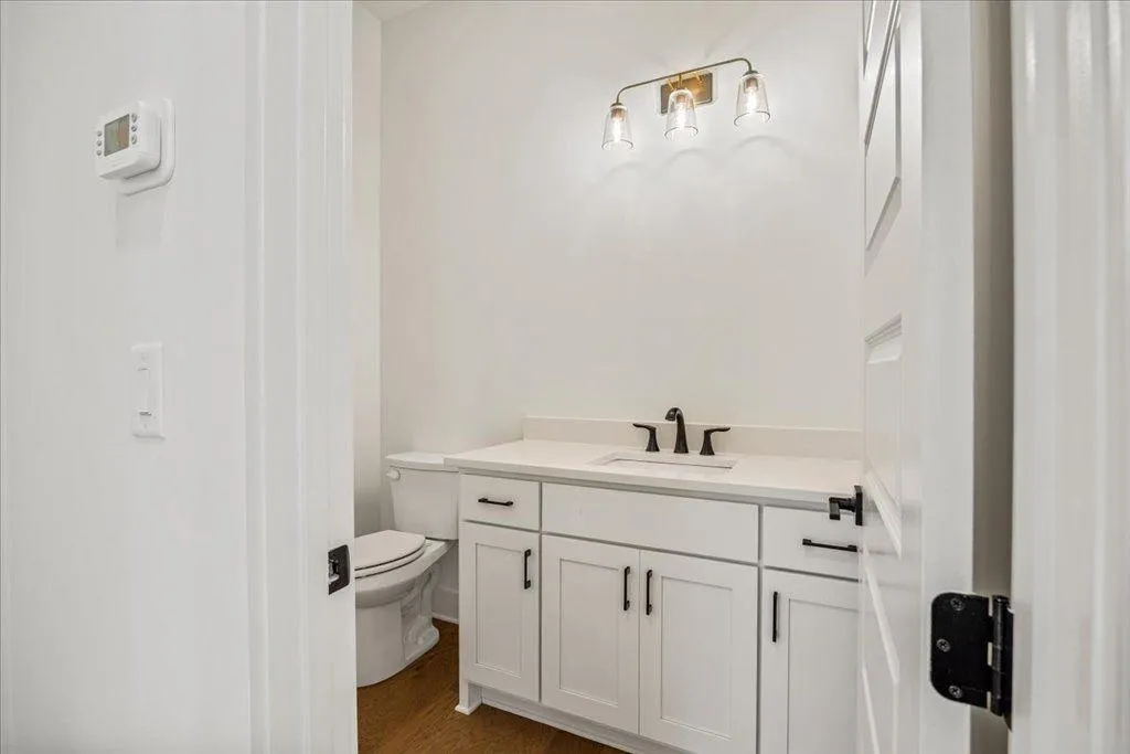 Gainesville, Georgia 30506, United States, 4 Bedrooms Bedrooms, ,4 BathroomsBathrooms,Residential,Active,223216