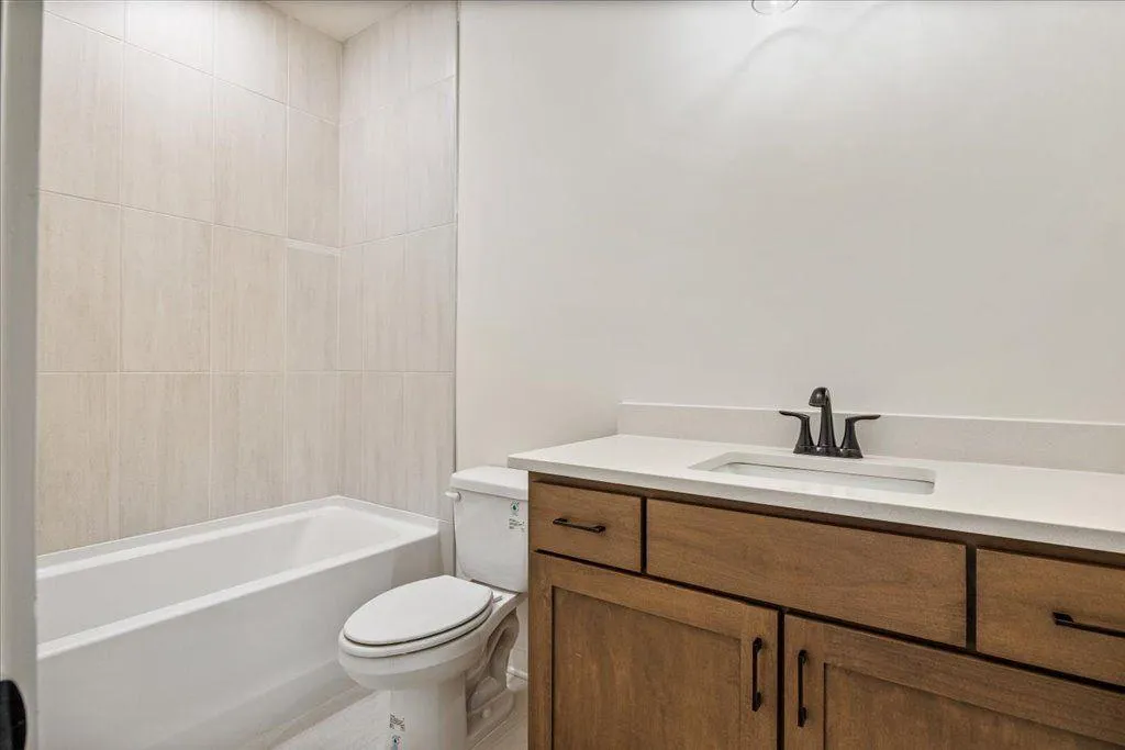 Gainesville, Georgia 30506, United States, 4 Bedrooms Bedrooms, ,4 BathroomsBathrooms,Residential,Active,223216