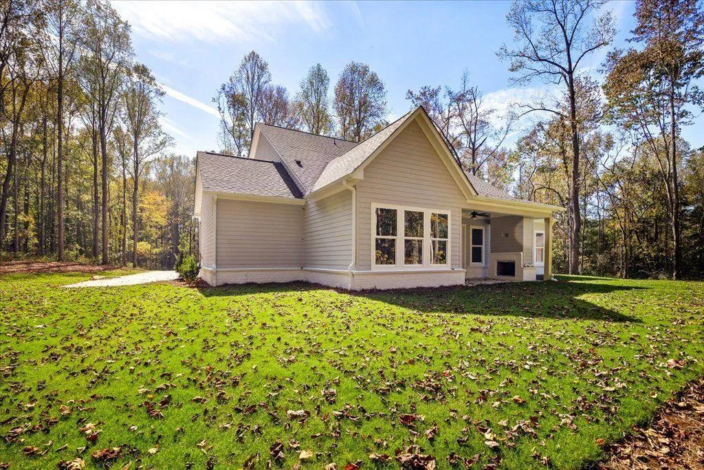 Gainesville, Georgia 30506, United States, 4 Bedrooms Bedrooms, ,4 BathroomsBathrooms,Residential,Active,223216