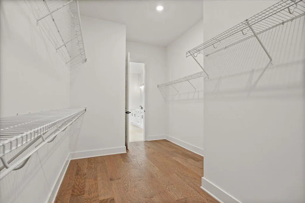 Gainesville, Georgia 30506, United States, 4 Bedrooms Bedrooms, ,4 BathroomsBathrooms,Residential,Active,223216