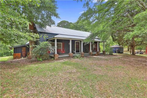 Homes For Sale - 8650 Ridge Road<br/> Fairburn, GA 30213