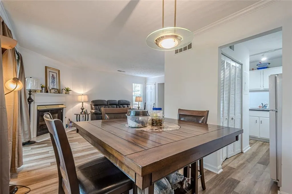 Doraville, Georgia 30340, United States, 2 Bedrooms Bedrooms, ,3 BathroomsBathrooms,Residential,Active,231584