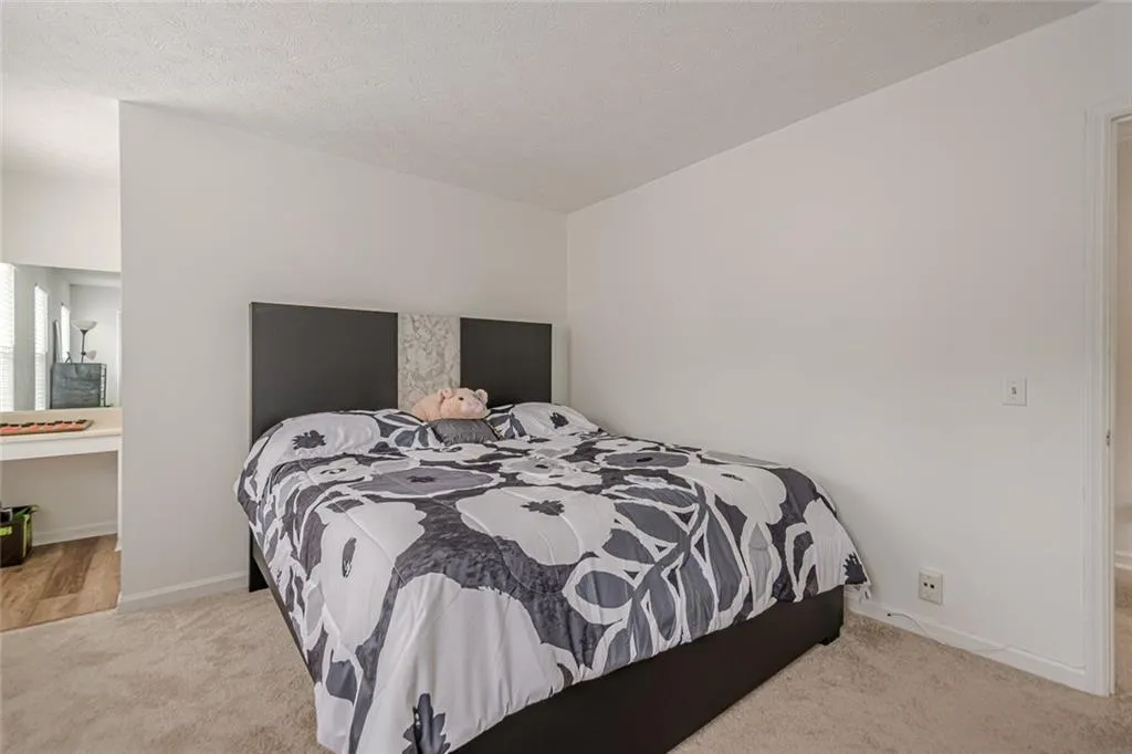 Doraville, Georgia 30340, United States, 2 Bedrooms Bedrooms, ,3 BathroomsBathrooms,Residential,Active,231584