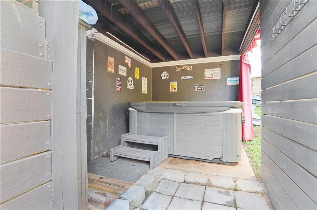120 Vanira Avenue SE