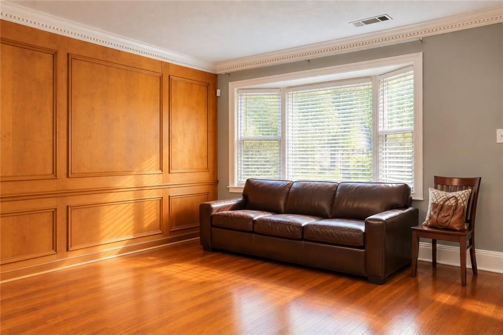893 Chippendale Lane