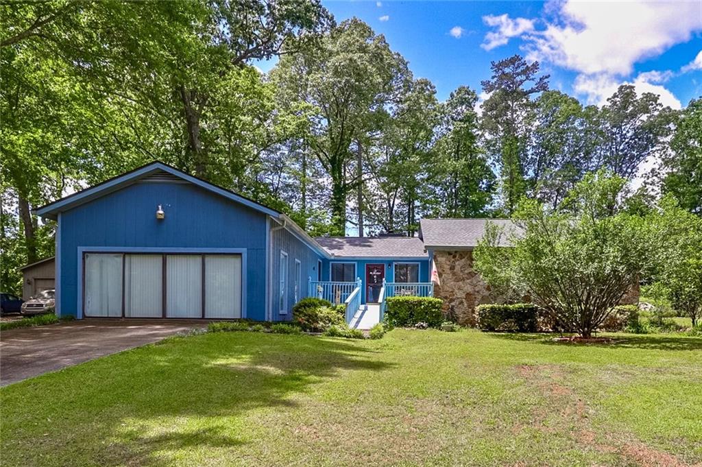 3739 Lake Carlton Road, Loganville, Georgia image 1
