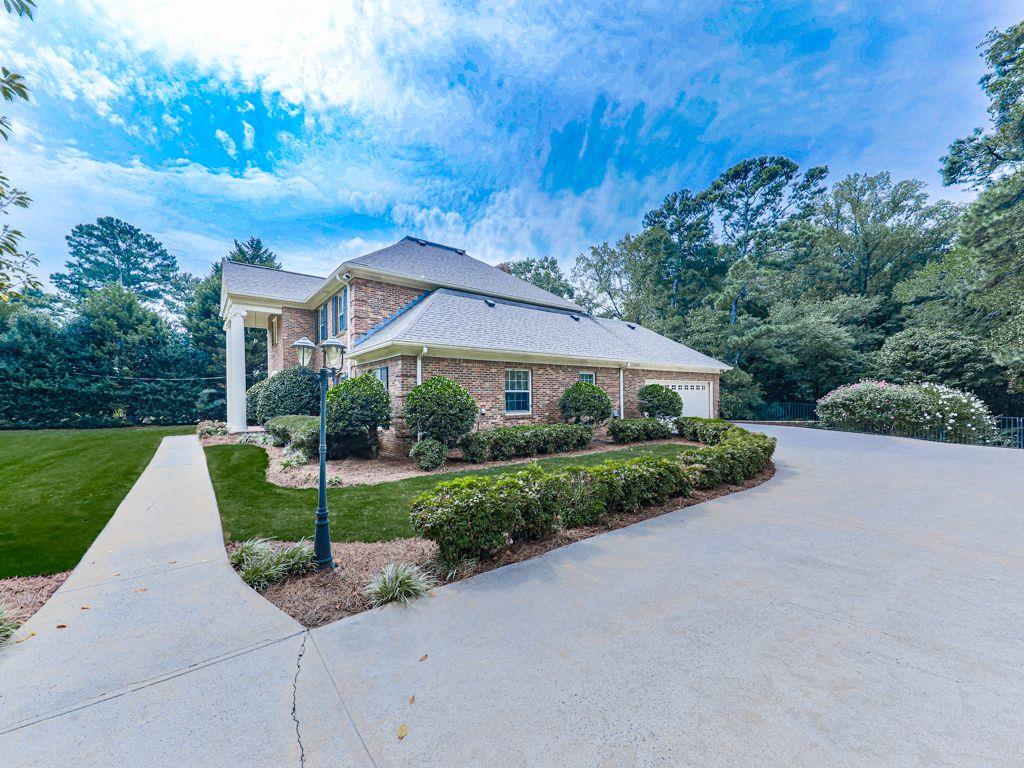 3115 Beechwood Drive SE