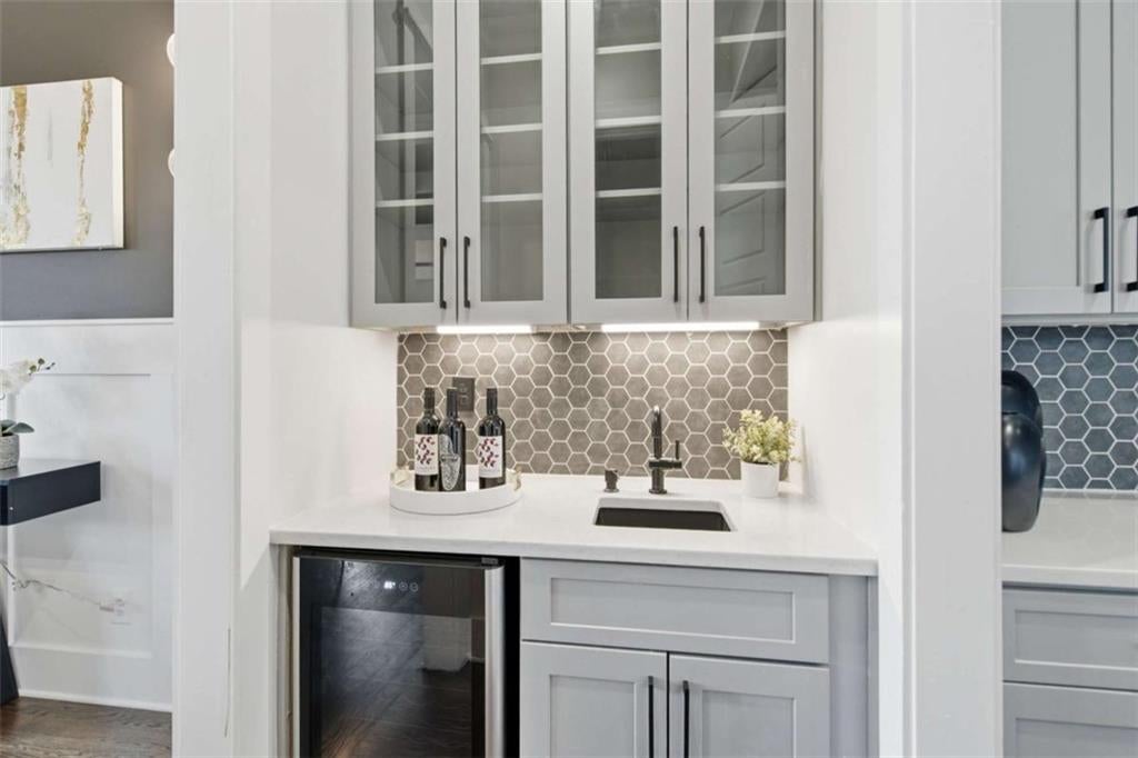 2876 Alexa Avenue