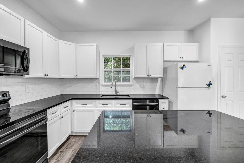 2738 Chamberlain CT