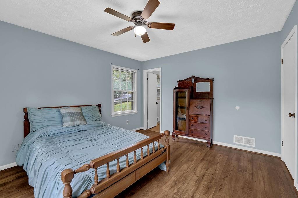 248 Kettlewood Drive SW