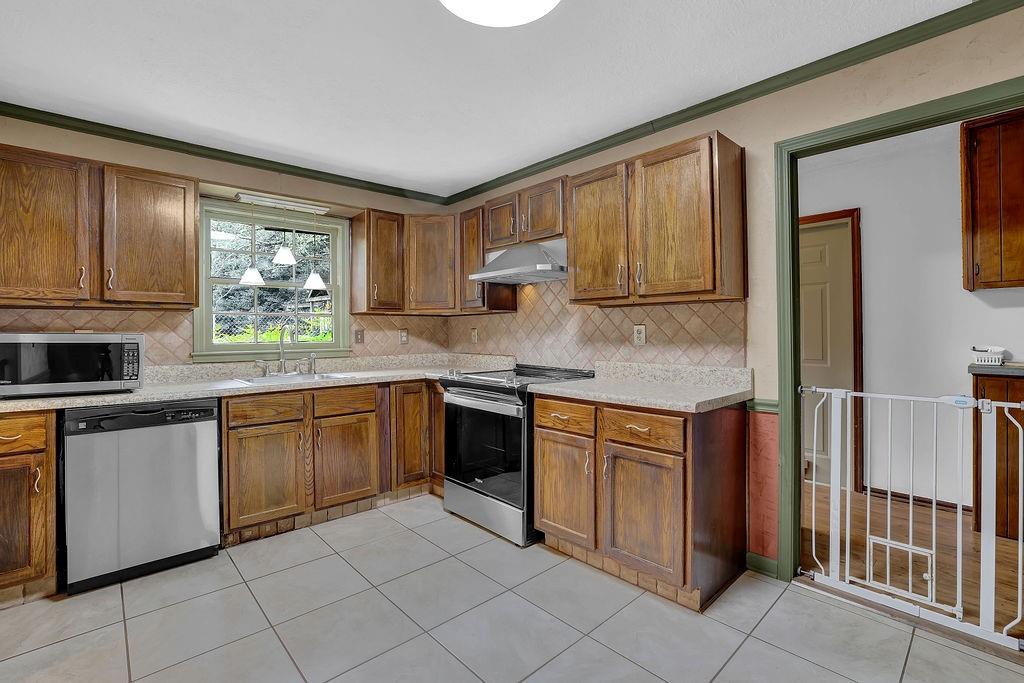 248 Kettlewood Drive SW