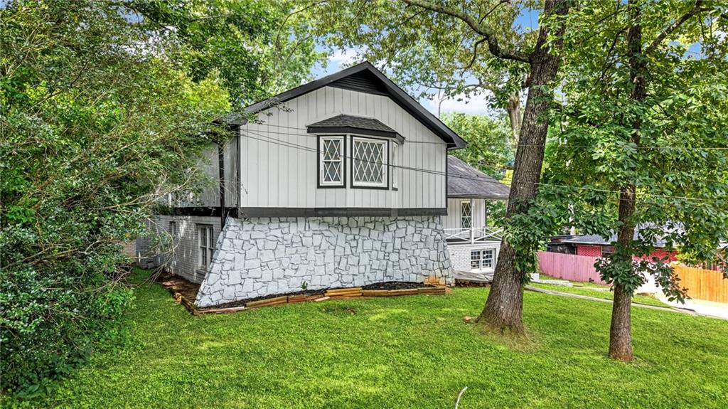 4447 Lake Breeze Drive