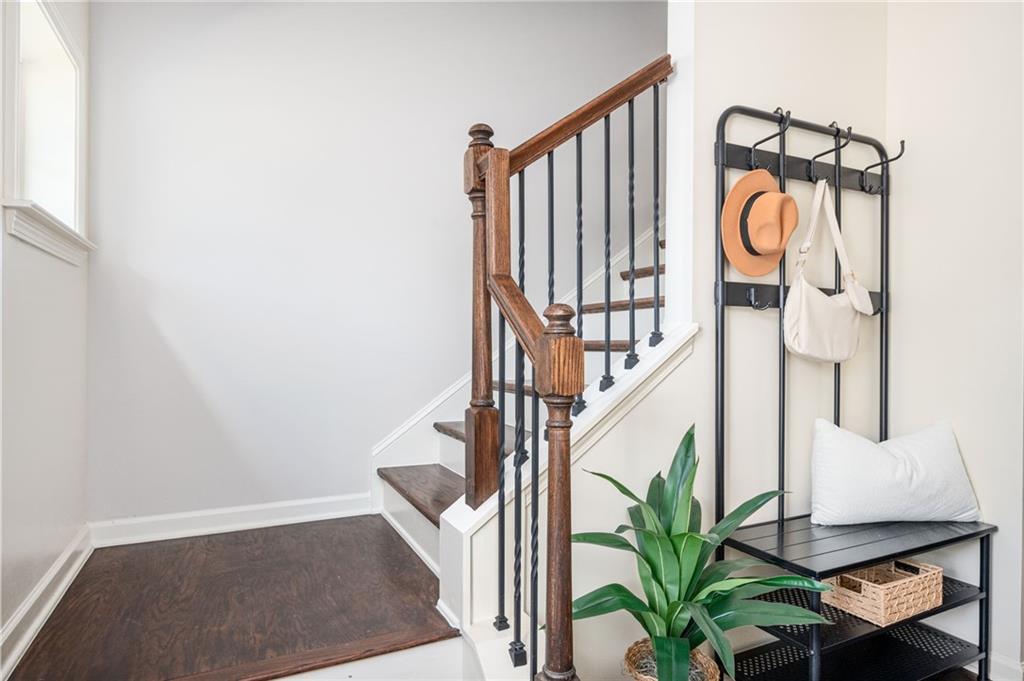 1444 Ridgebend Way SE