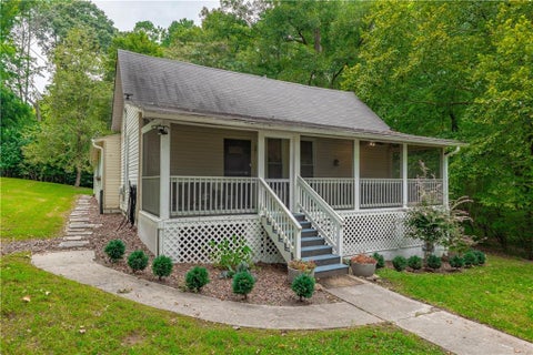 Homes For Sale - 4481 Mclain Circle<br/> Acworth, GA 30101