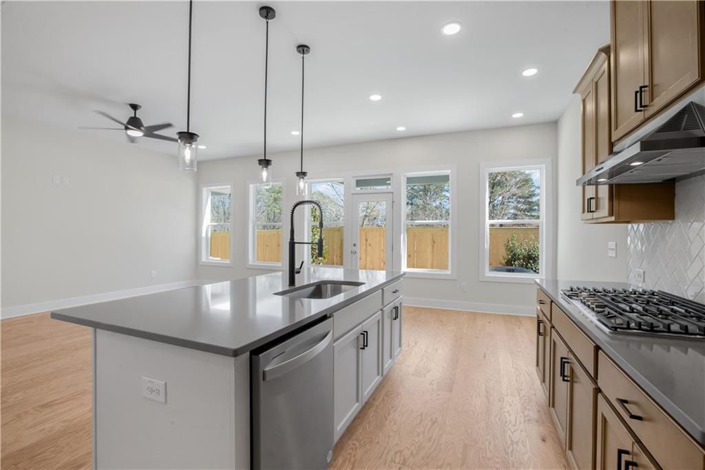 1919 Redfield Road NE