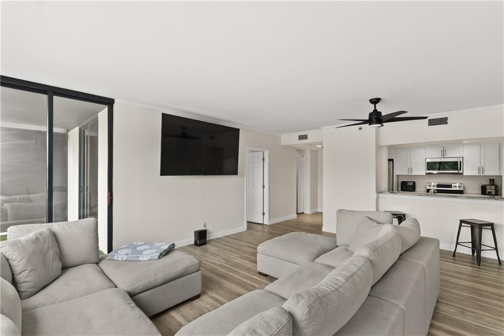 3481 Lakeside Drive NE 1201