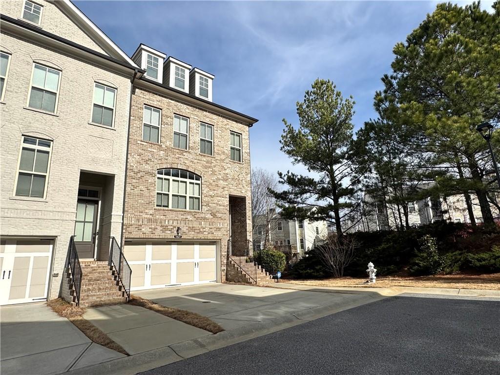 1411 Wisteria Wall Drive, Suwanee, Georgia image 4