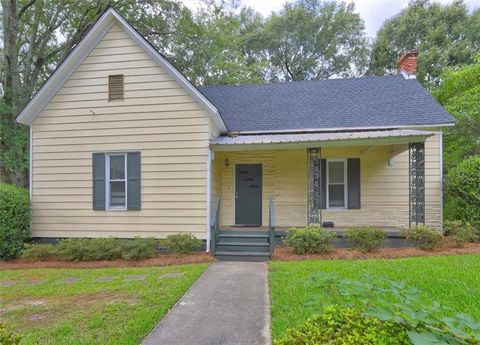 Homes For Sale - 808 S Broad Street<br/> Monroe, GA 30655