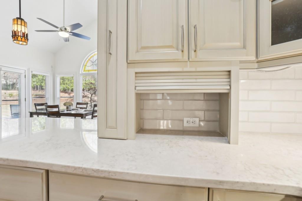 1120 Grace Hill Drive, Roswell, Georgia image 17
