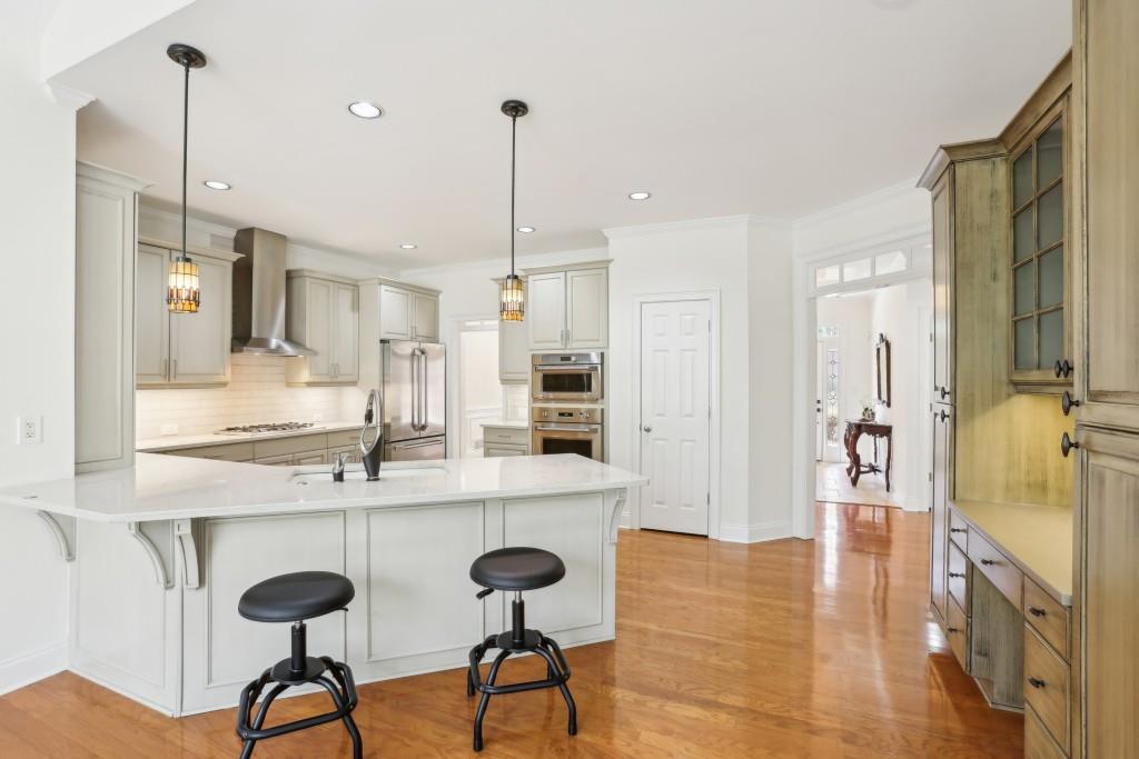 1120 Grace Hill Drive, Roswell, Georgia image 10