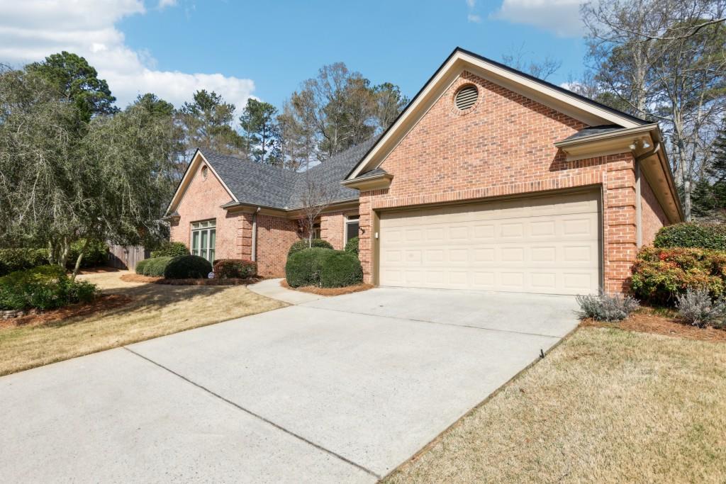 1120 Grace Hill Drive, Roswell, Georgia image 3
