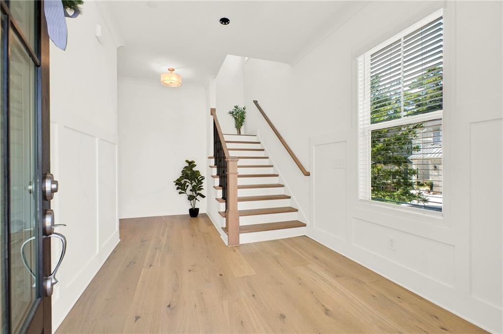 233 Scottsdale Drive