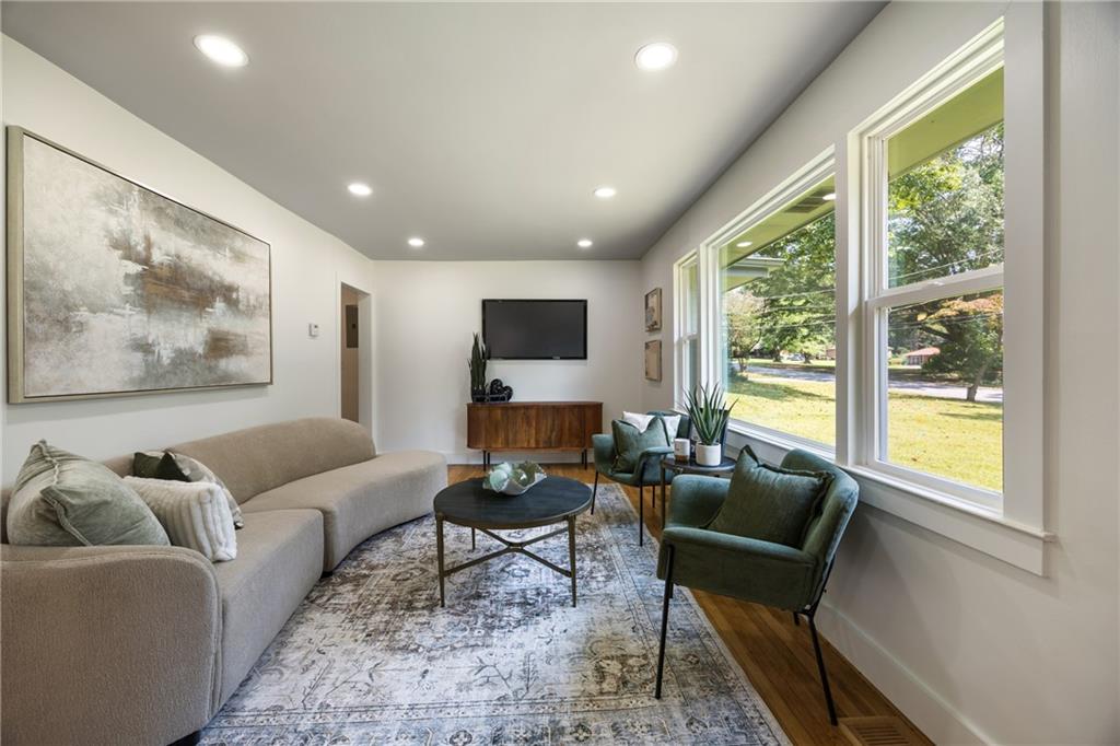 2213 Sharon Way