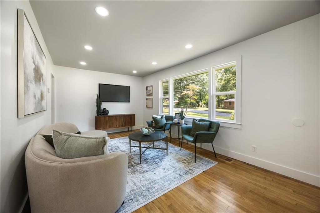 2213 Sharon Way