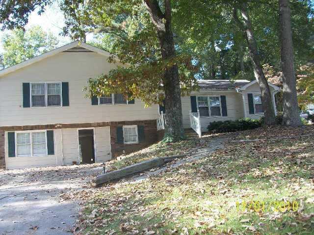 Photo 1 of 8 — 2118 CHAPARRAL Drive, Snellville, GA 30078