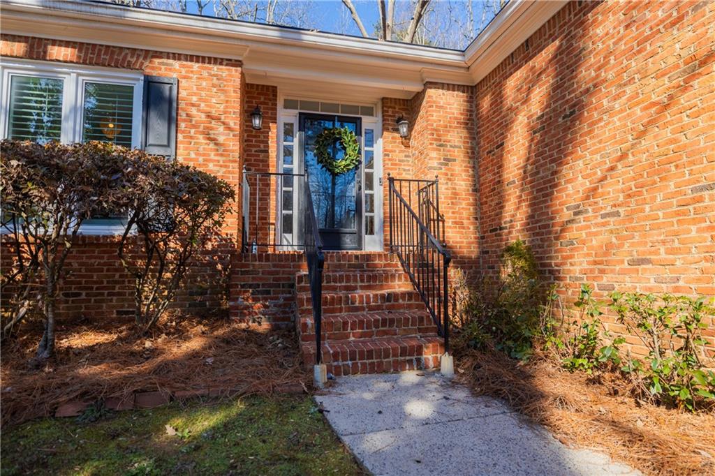 1055 Downing Court NE