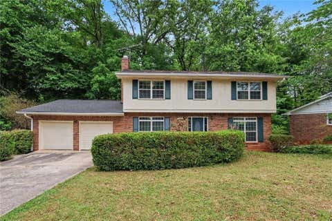 Homes For Sale - 968 Abingdon Court<br/> Stone Mountain, GA 30083