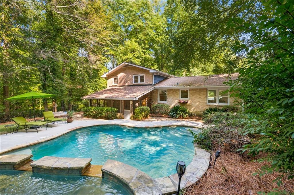 2753 Henderson Court