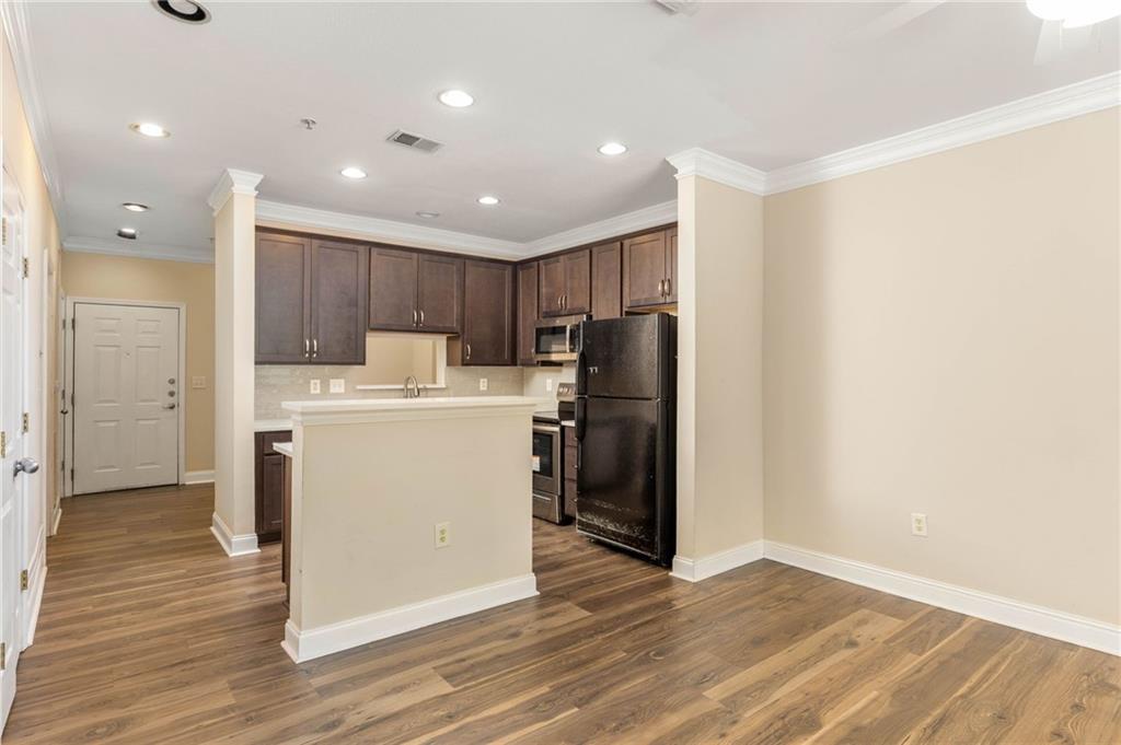 4105 Stratford