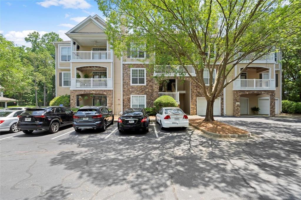 632 Sandringham Drive