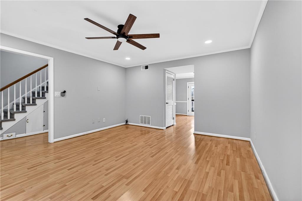 6520 Roswell Road 48