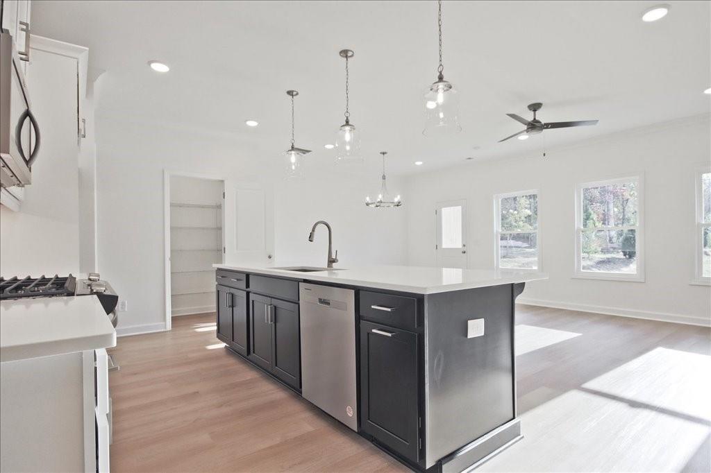 213 Admor Lane, Acworth, Georgia image 3