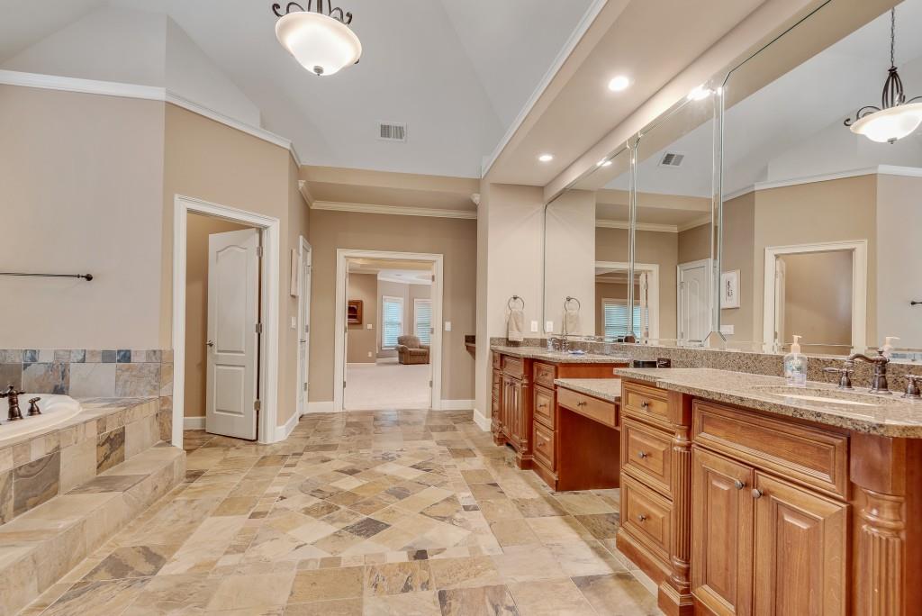 1942 N Akin Drive, Atlanta, Georgia image 39