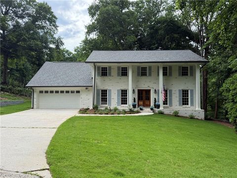Homes For Sale - 2034 Starfire Drive<br/> Dekalb County, Atlanta, GA 30345