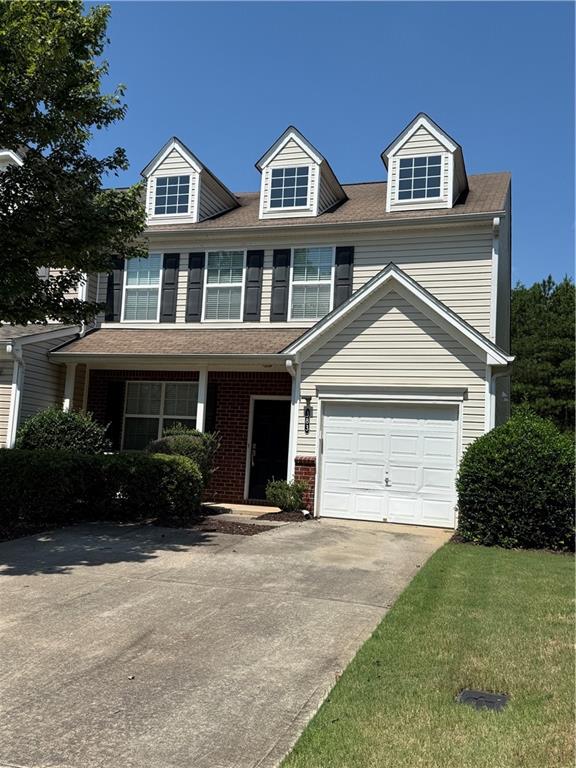 Wonderful END unit 3/2 townhome in well-kept community. Covered entry, Gas starter Fireplace, separate DR, Open air Kitchen with Maple wood Kitchen cabinets, MASTER on main, garden tub, separate shower and double vanity, walk-in master closet, Hardwood first level. Two bedrooms up with shared full bath. Laundry off the hall and washer/dryer stay. NEW HVAC 2019, NEW AC zone system 2022, New flooring first level.
Backs up to green space and dog walking. No rental restrictions. Enjoy Pool, Cabana, walking Trial and Lake.