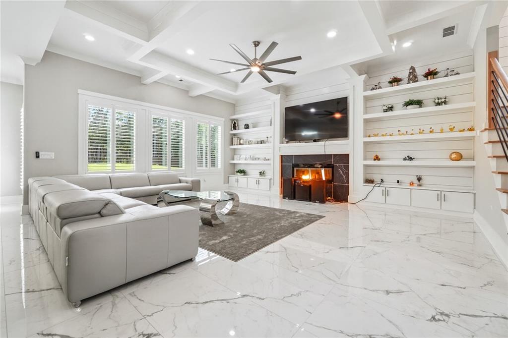 1011 Nours Circle