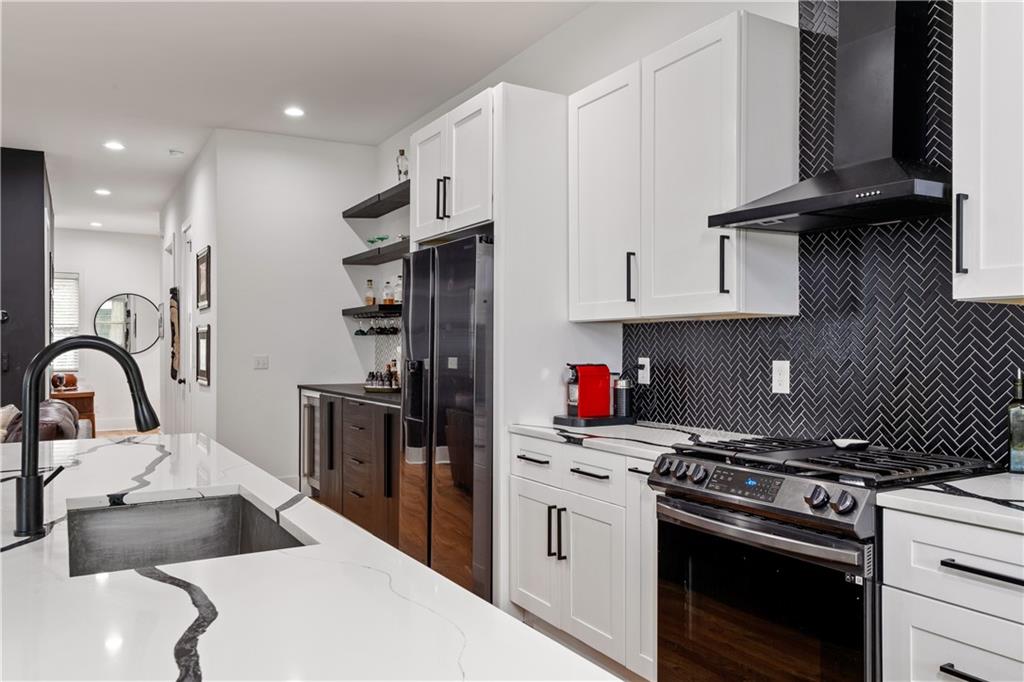 210 Locust Street, Atlanta, Georgia image 17