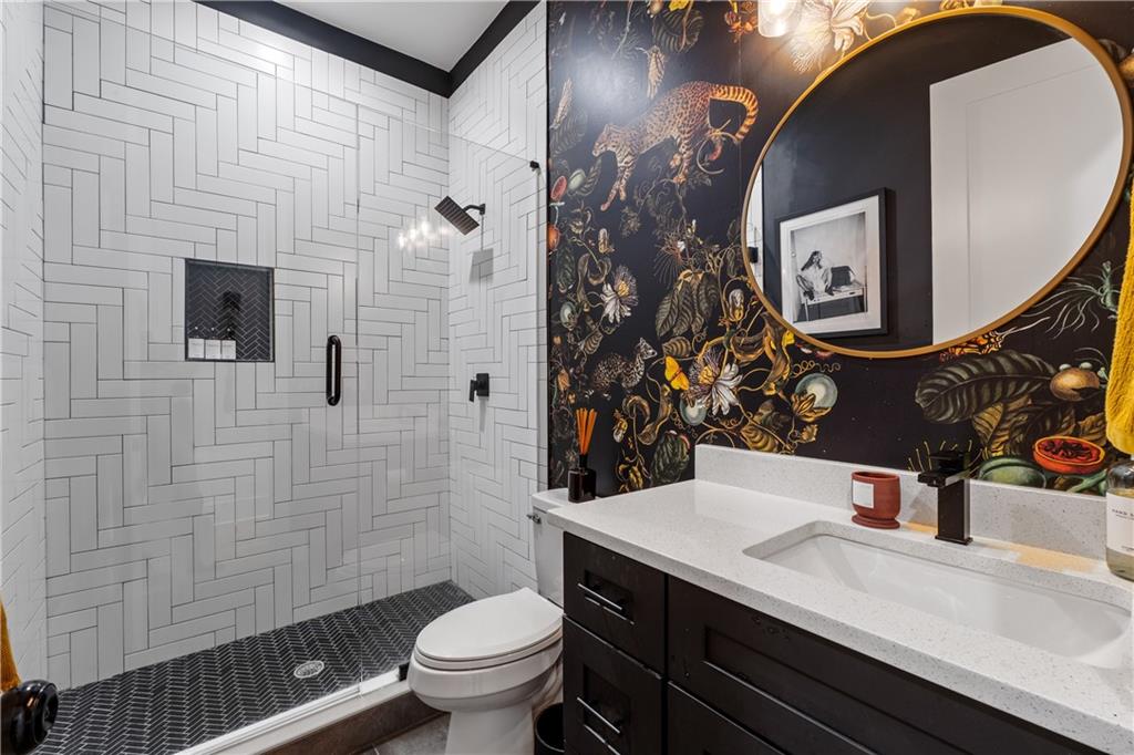 210 Locust Street, Atlanta, Georgia image 9