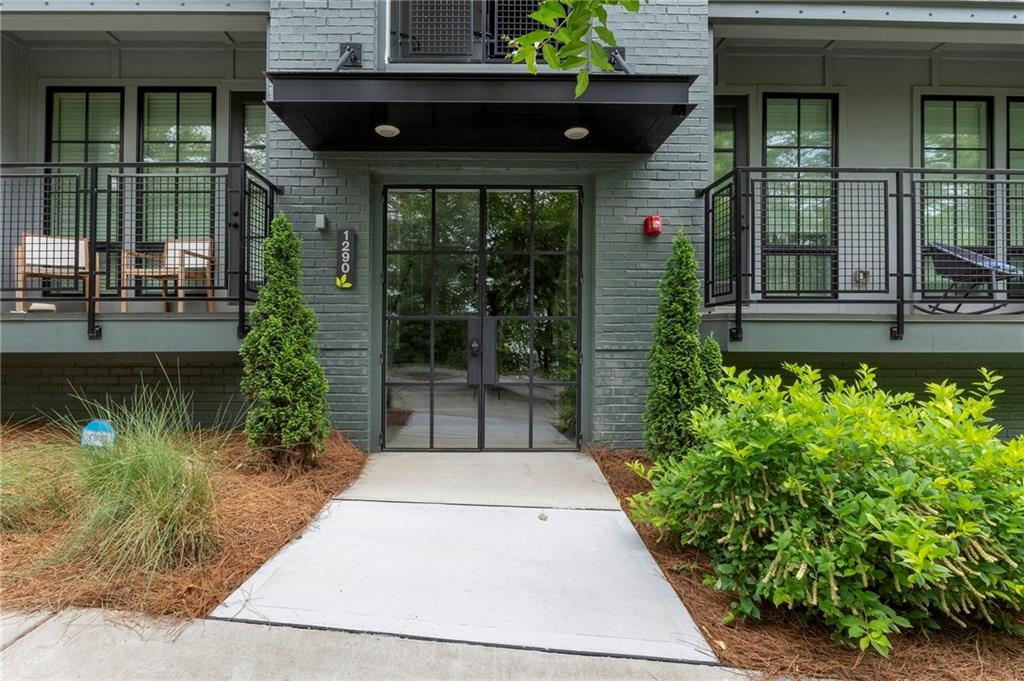 1290 Longreen Terr NW 2