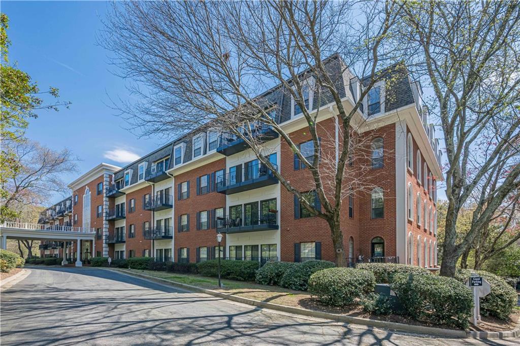 2921 Lenox Road NE 113